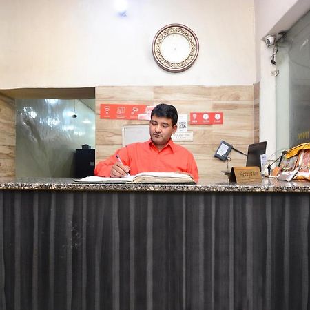 Oyo 29409 Hotel Best Sleep Inn 贾朗达尔 外观 照片