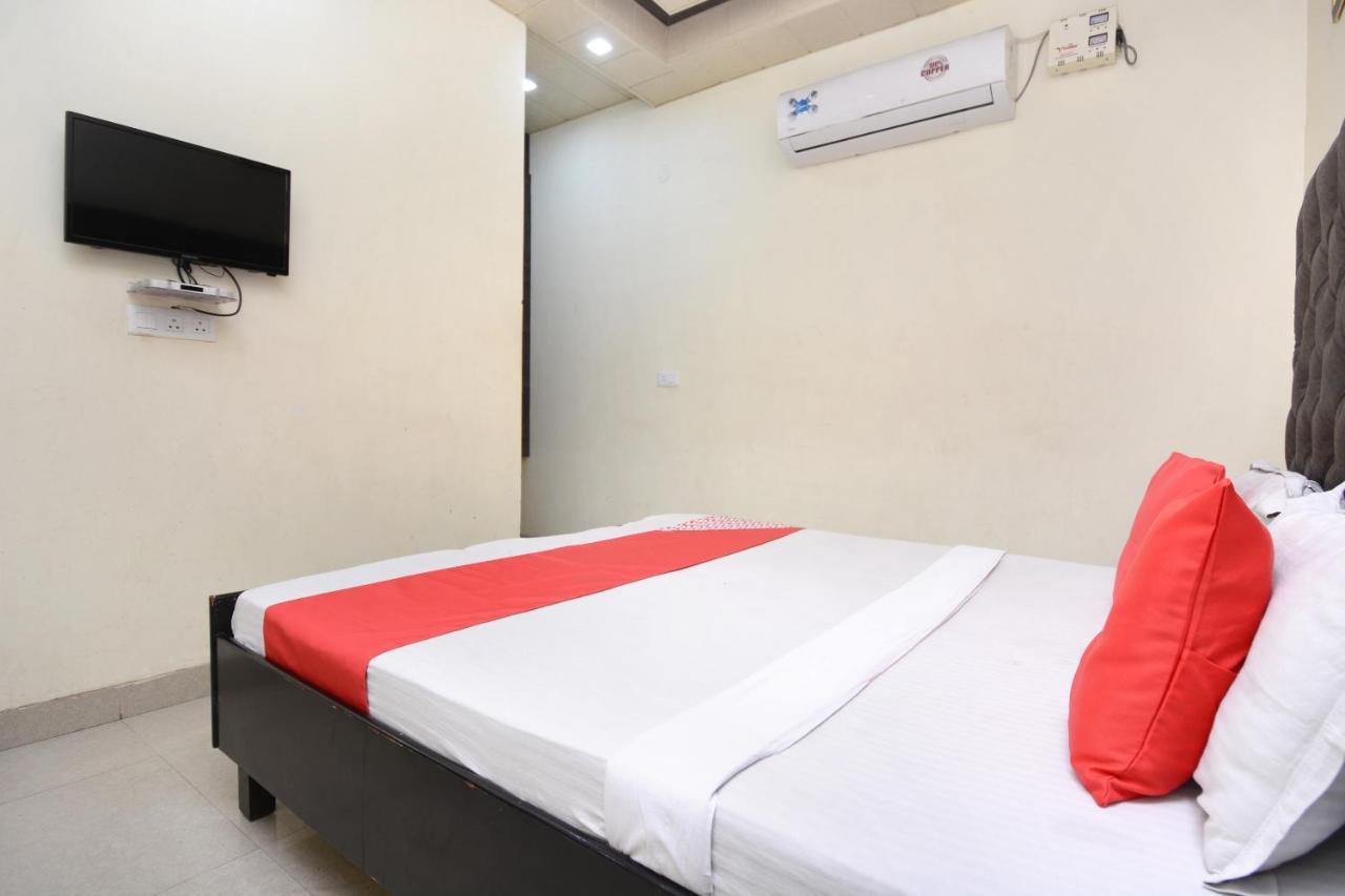 Oyo 29409 Hotel Best Sleep Inn 贾朗达尔 外观 照片